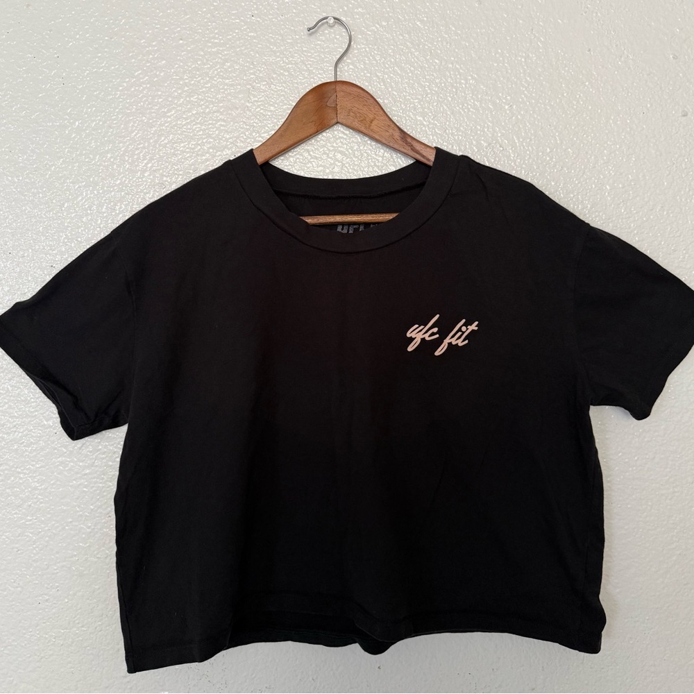 UFC Black Short Sleeve Women's Tee Crop size XL